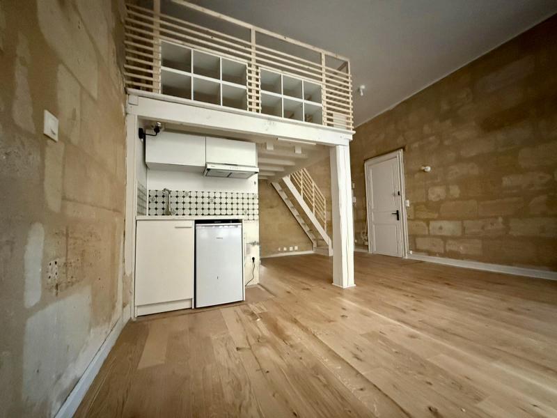 Studio - 25 m² - 1 pièce