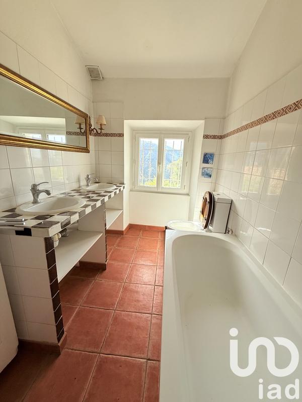 Maison - 167 m² - 6 pièces