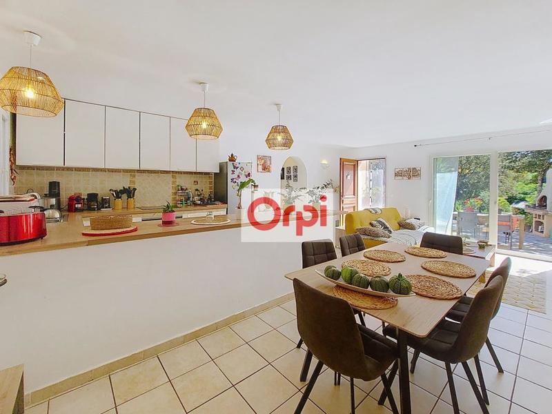 Villa - 156 m² - 8 pièces