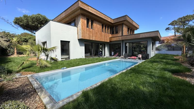 Maison d'architecte - 215 m² - 6 pièces