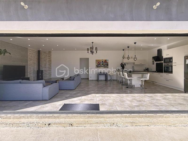 Maison - 137 m² - 4 pièces