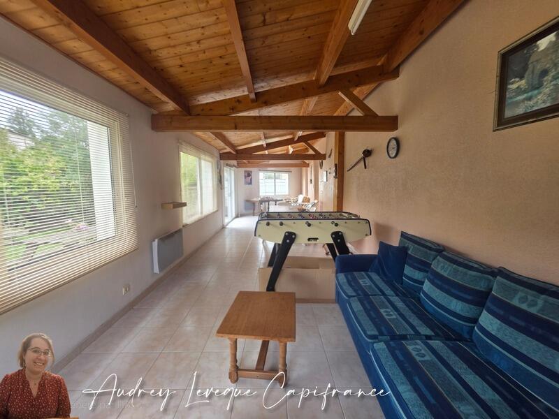 Maison - 203 m² - 6 pièces