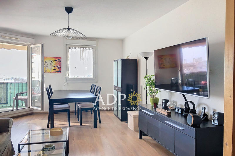 Appartement - 77 m² - 4 pièces