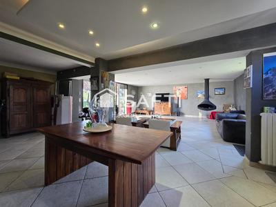 Maison - 152 m² - 5 pièces