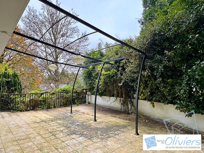 Maison traditionnelle - 375 m² - 9 pièces