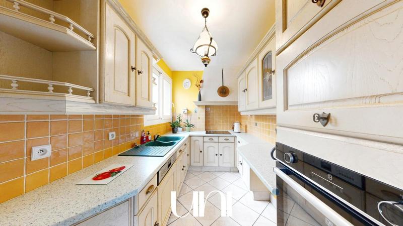 Maison - 127 m² - 6 pièces