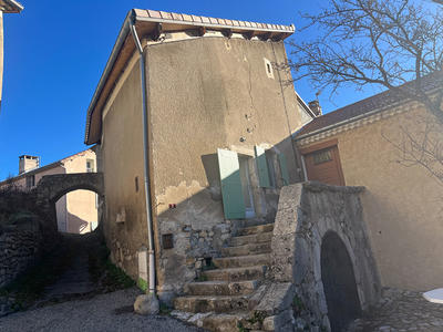Maison - 93 m² - 4 pièces
