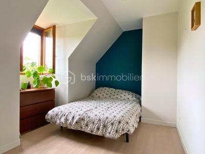 Maison - 93 m² - 5 pièces