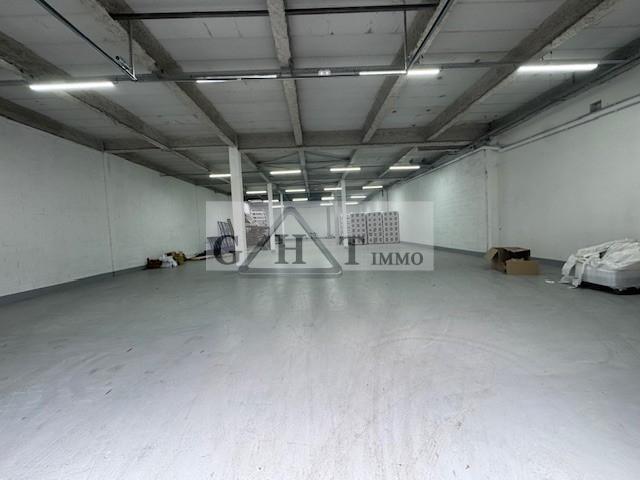 Entrepôt - 506 m²
