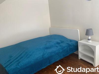 Chambre - 12 m² - 1 pièce