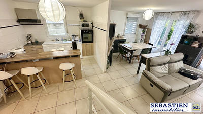 Maison - 121 m² - 6 pièces