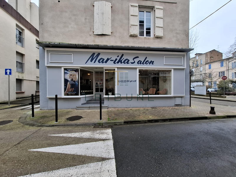 Local commercial - 130 m² - 2 pièces