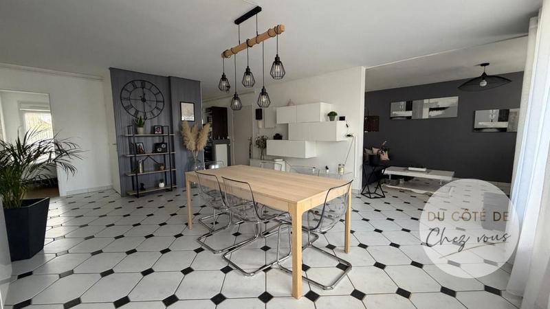 Appartement - 98 m² - 5 pièces