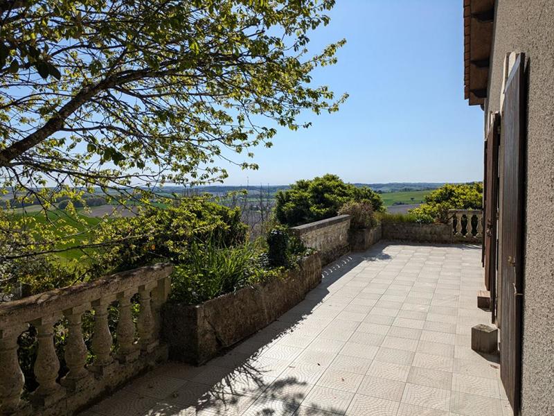 Maison - 170 m² - 8 pièces