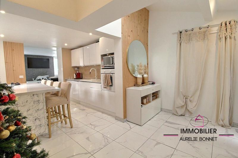 Maison - 108 m² - 5 pièces