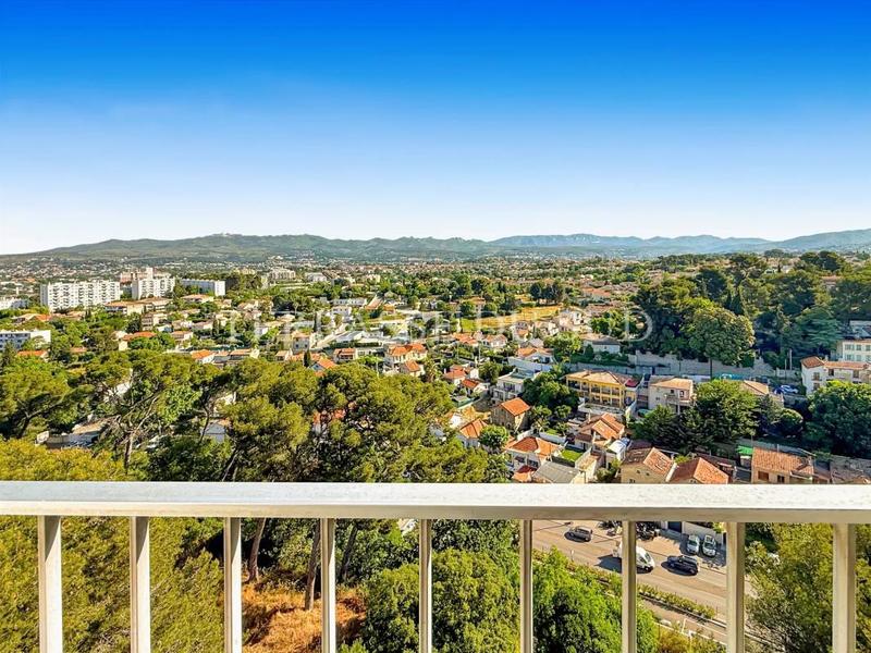 Appartement - 72 m² - 4 pièces