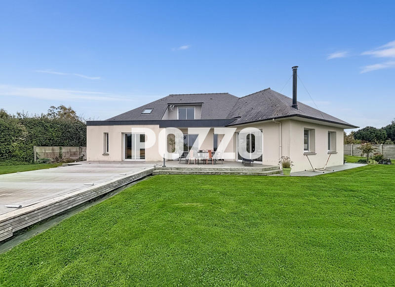 Maison - 217 m² - 6 pièces