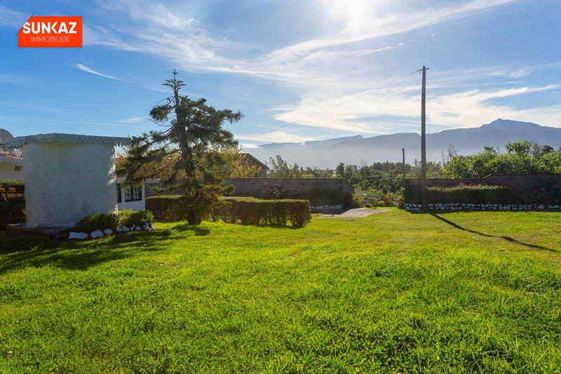 Maison - 220 m² - 7 pièces