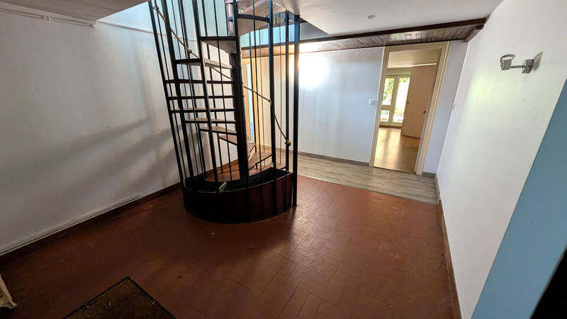 Maison - 250 m² - 9 pièces