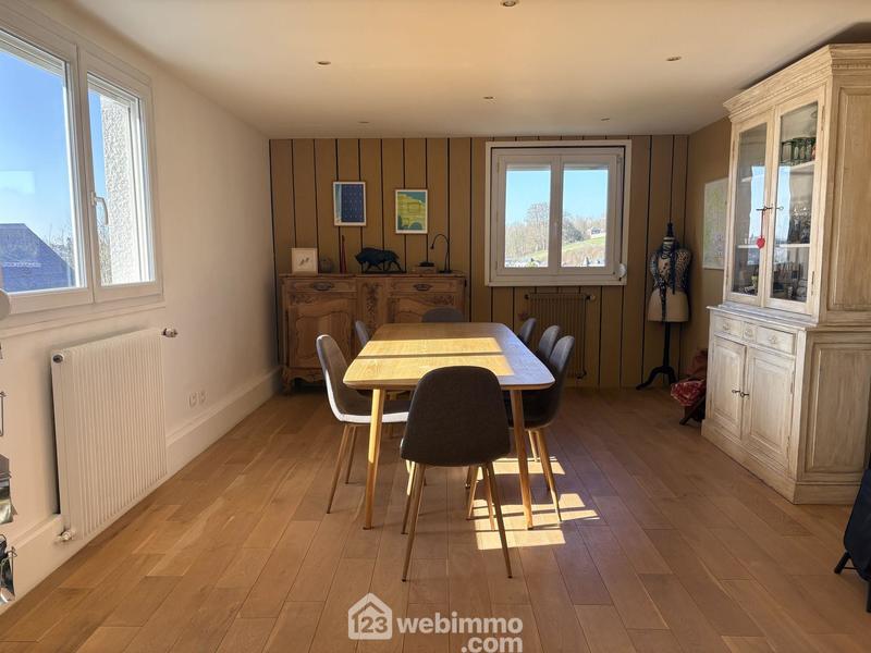 Maison - 137 m² - 6 pièces