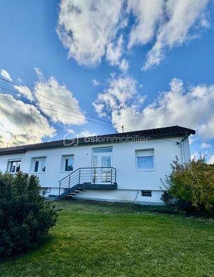 Maison traditionnelle - 85 m² - 5 pièces