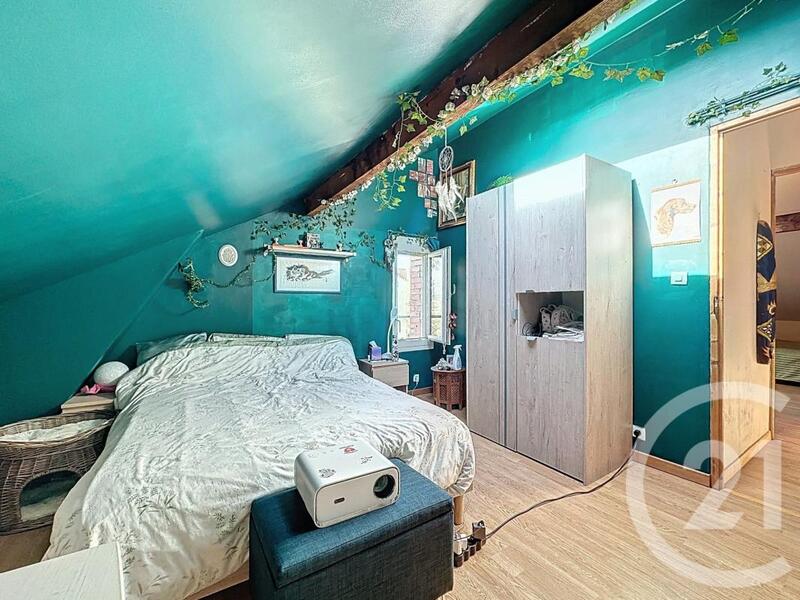 Maison - 101 m² - 6 pièces