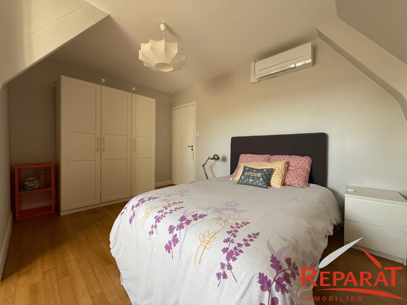 Maison - 200 m² - 8 pièces