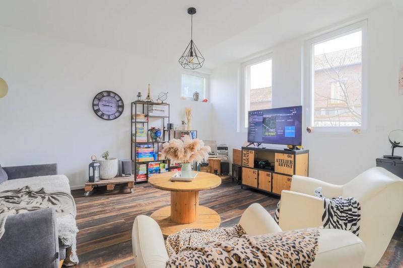 Maison - 337 m² - 5 pièces