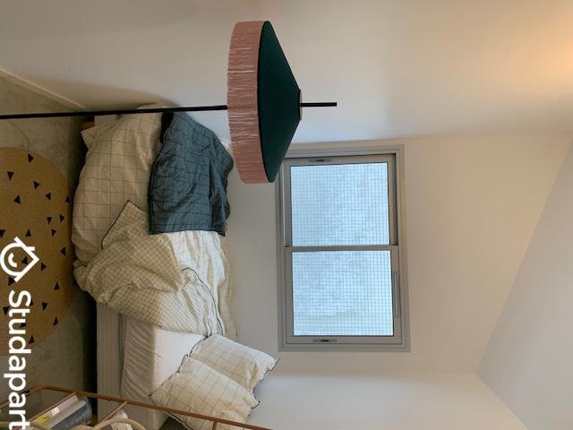 Chambre - 9 m² - 1 pièce