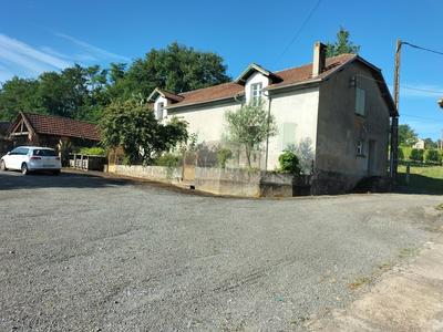 Maison - 181 m² - 8 pièces