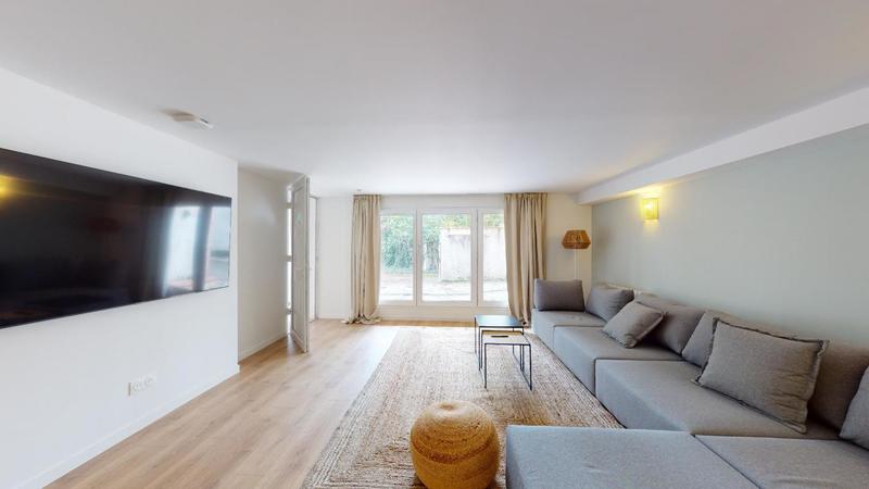 Appartement - 303 m²