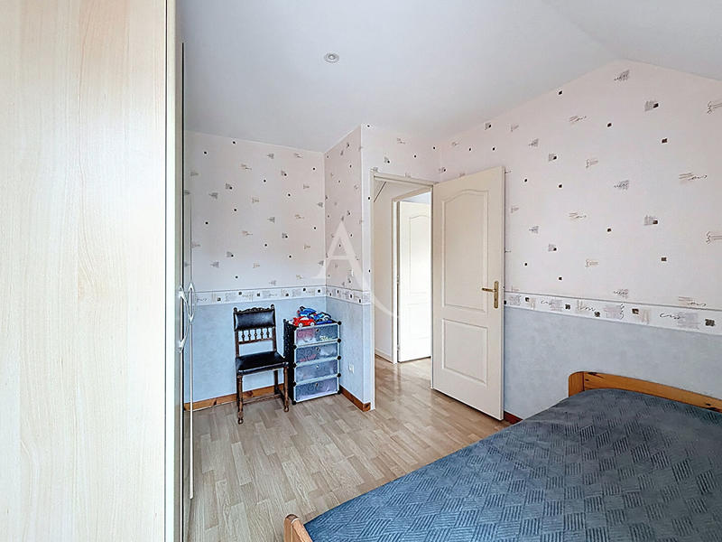 Maison - 104 m² - 6 pièces