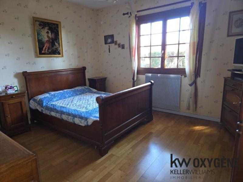 Propriété - 320 m² - 9 pièces