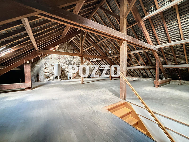 Immeuble - 164 m² - 6 pièces