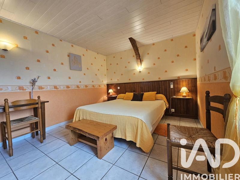 Maison - 372 m² - 14 pièces