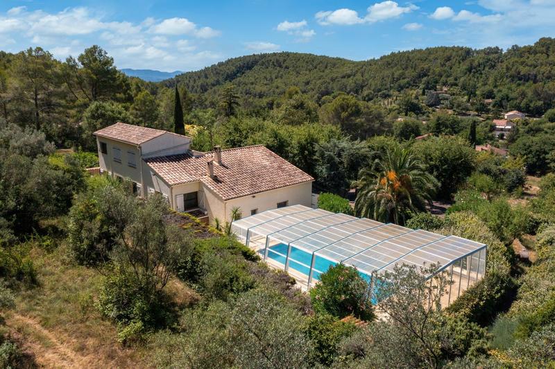 Maison - 192 m² - 7 pièces