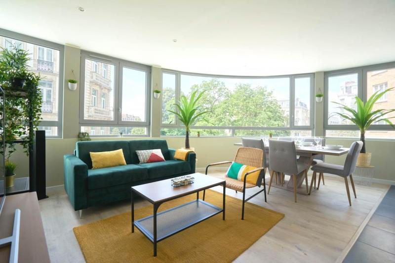 Appartement - 99 m² - 6 pièces