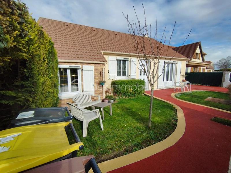 Maison - 92 m² - 5 pièces