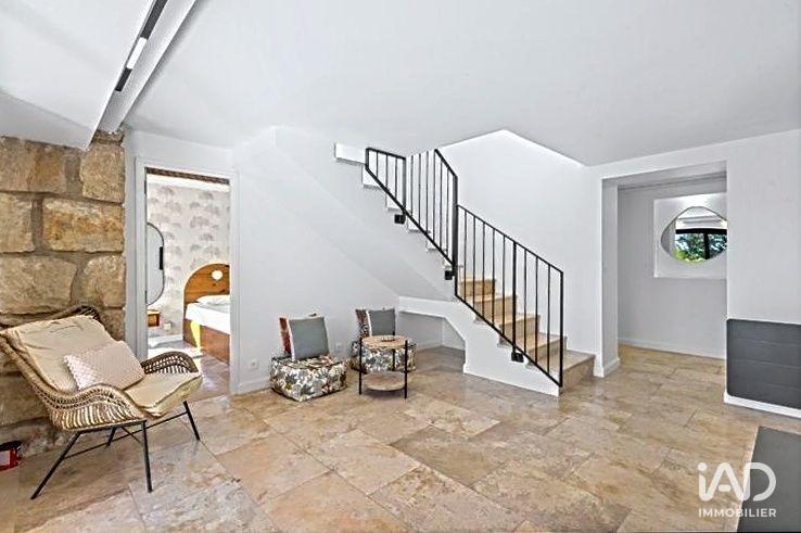 Maison - 222 m² - 5 pièces