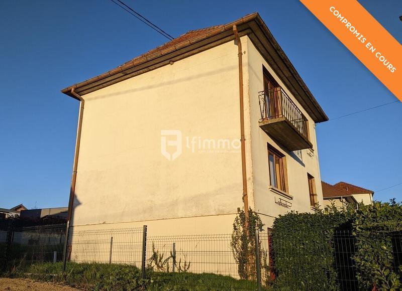 Maison - 90 m² - 5 pièces