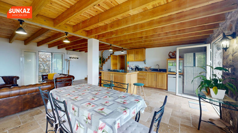 Maison - 130 m² - 5 pièces