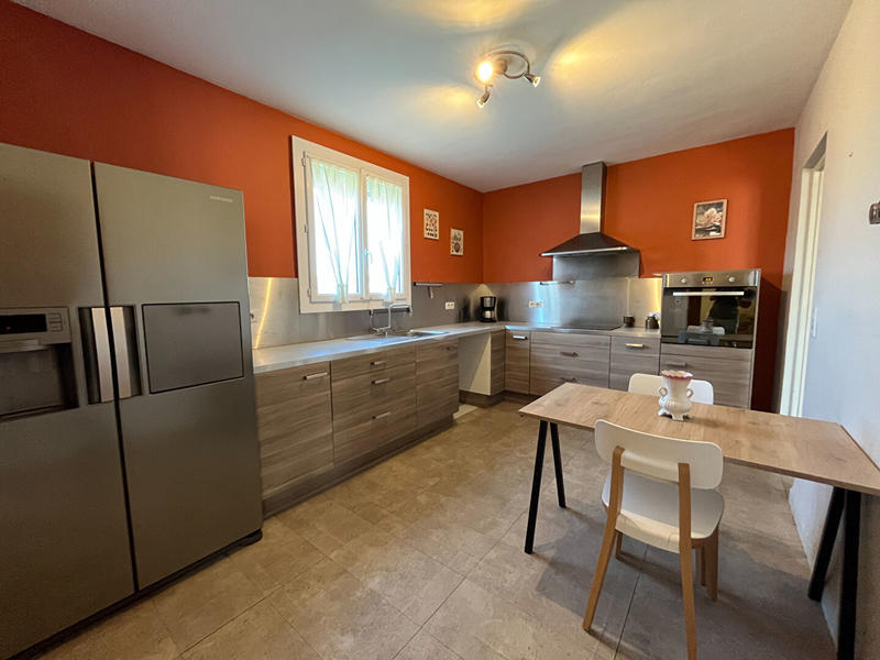Maison - 192 m² - 10 pièces