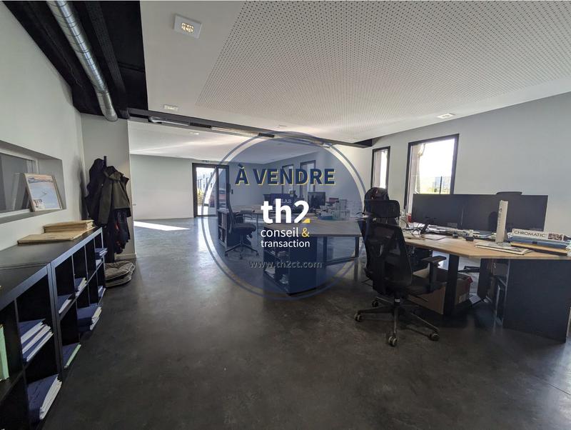 Local d'activités - 1 008 m²