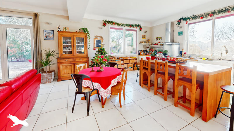 Maison - 195 m² - 6 pièces