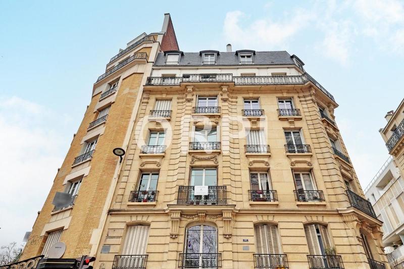 Appartement - 82 m² - 3 pièces