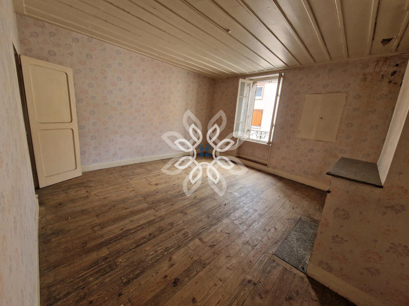 Maison - 80 m² - 5 pièces