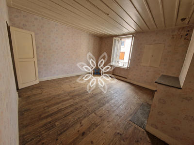 Maison - 80 m² - 5 pièces