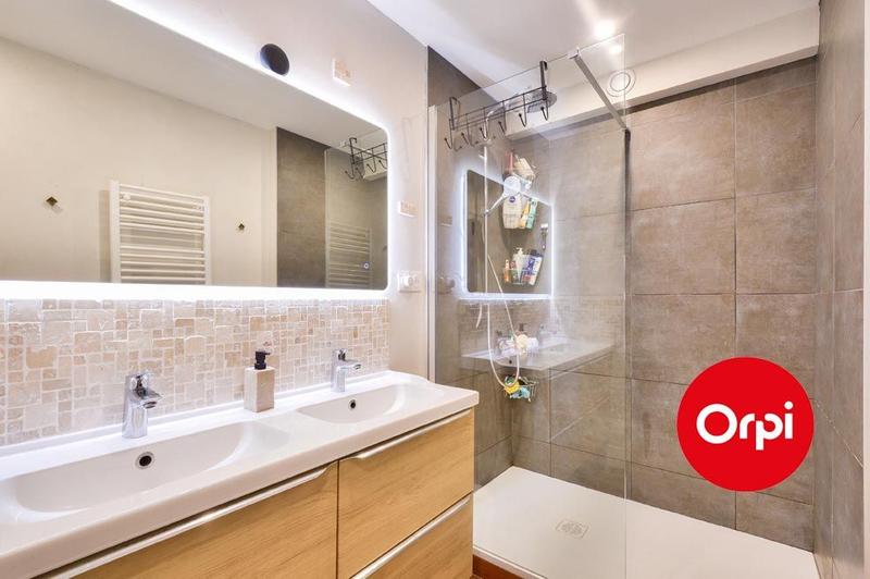 Appartement - 81 m² - 4 pièces