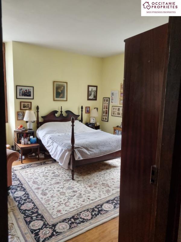 Maison - 212 m² - 12 pièces