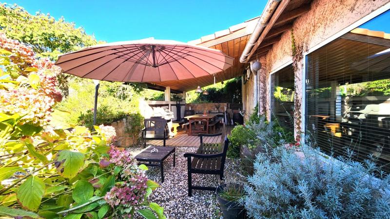 Maison - 195 m² - 7 pièces